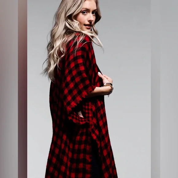 Villa Of the Buffalo Babes Poncho - Picture 3 of 10